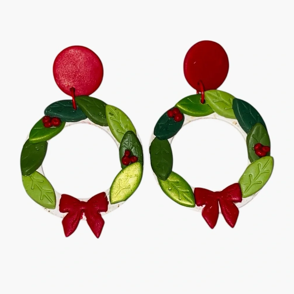 NWOT Red/Green Christmas Wreath Handmade Earrings